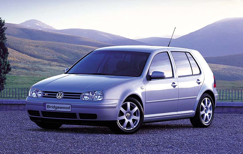 2000 Golf Photo